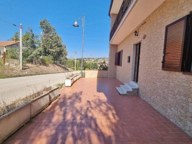 Casa indipendente in vendita a Sant'Arcangelo Trimonte BN