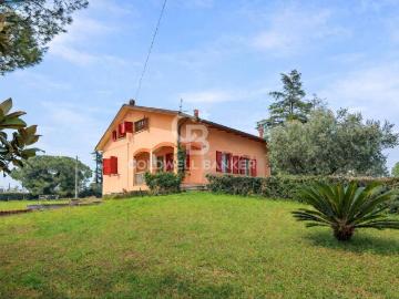 Casa indipendente in vendita a Santarcangelo di Romagna RN