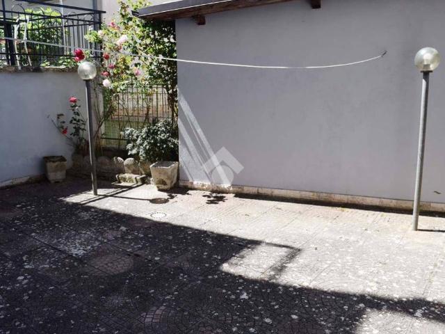 Casa indipendente in vendita a Sante Marie AQ