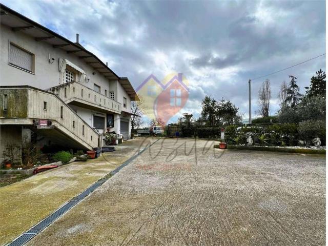 Casa indipendente in vendita a Sant'Egidio alla Vibrata TE