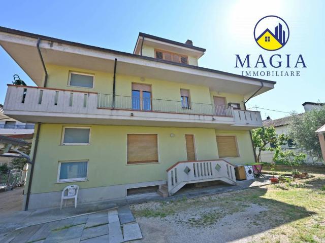 Casa indipendente in vendita a Sant'Egidio alla Vibrata TE