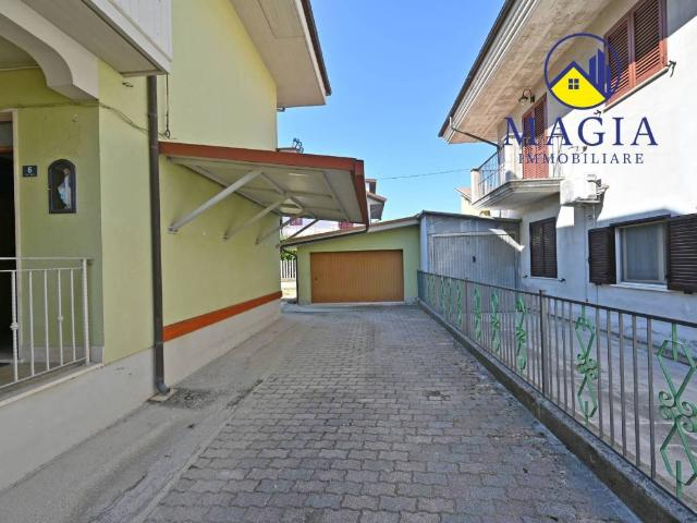 Casa indipendente in vendita a Sant'Egidio alla Vibrata TE