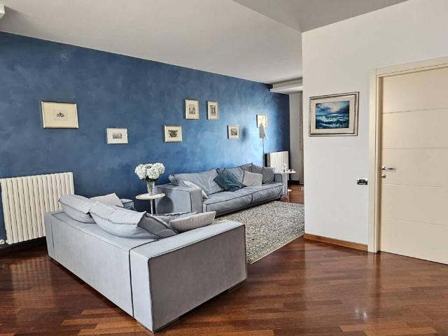 Casa indipendente in vendita a Sant'Elpidio a Mare FM