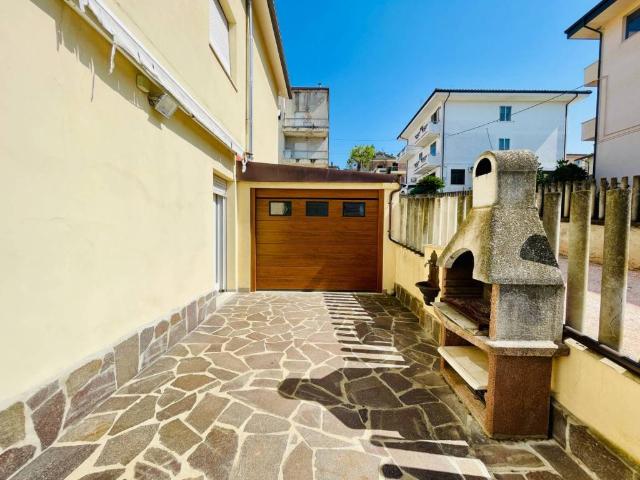 Casa indipendente in vendita a Sant'Elpidio a Mare FM