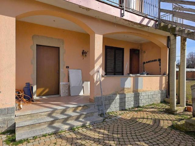 Casa indipendente in vendita a Santena TO