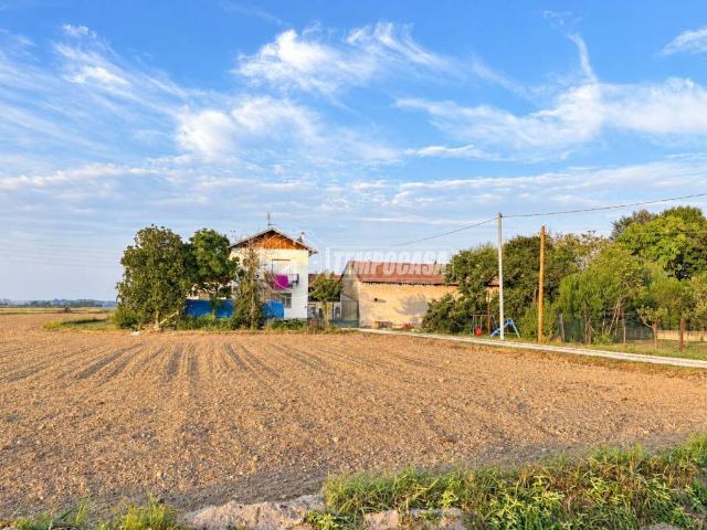 Casa indipendente in vendita a Santhià VC