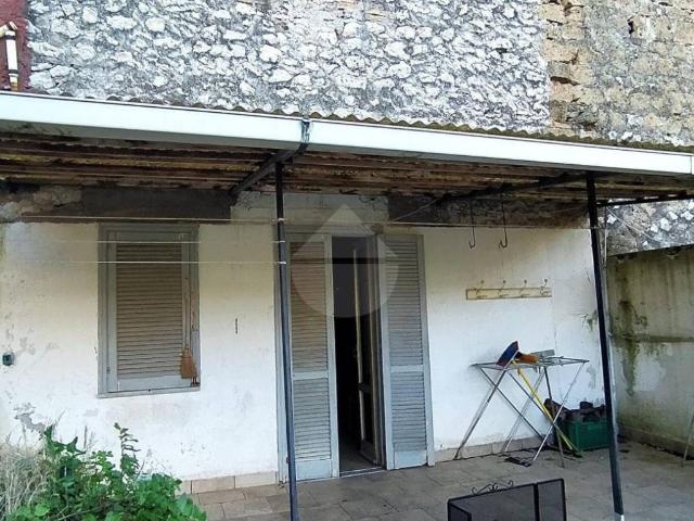 Casa indipendente in vendita a Santi Cosma e Damiano LT
