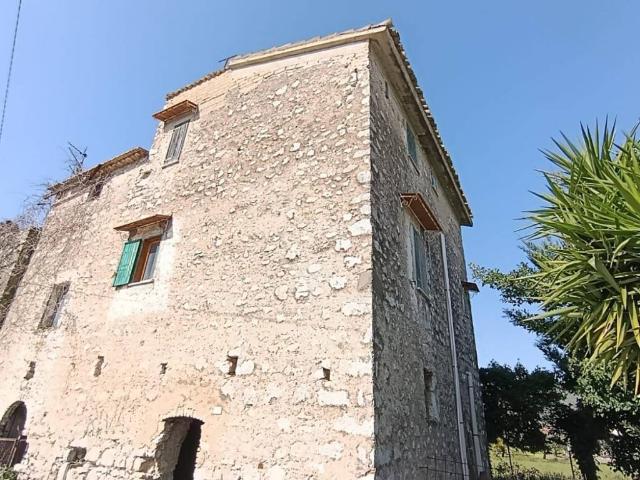 Casa indipendente in vendita a Santi Cosma e Damiano LT