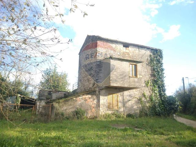 Casa indipendente in vendita a Santi Cosma E Damiano