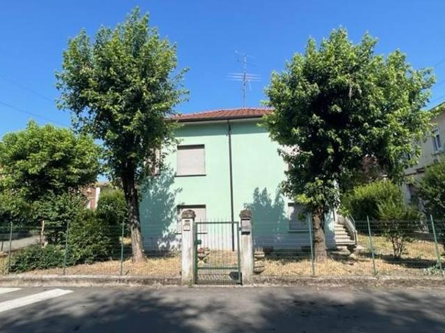 Casa indipendente in vendita a Sant'Ilario d'Enza RE