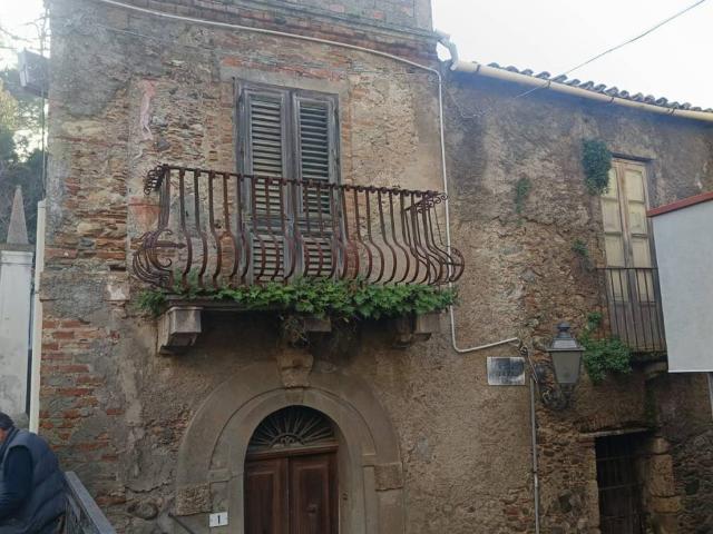 Casa indipendente in vendita a Saponara ME