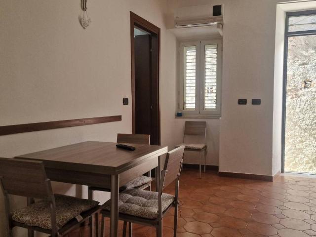 Casa indipendente in vendita a Saponara ME