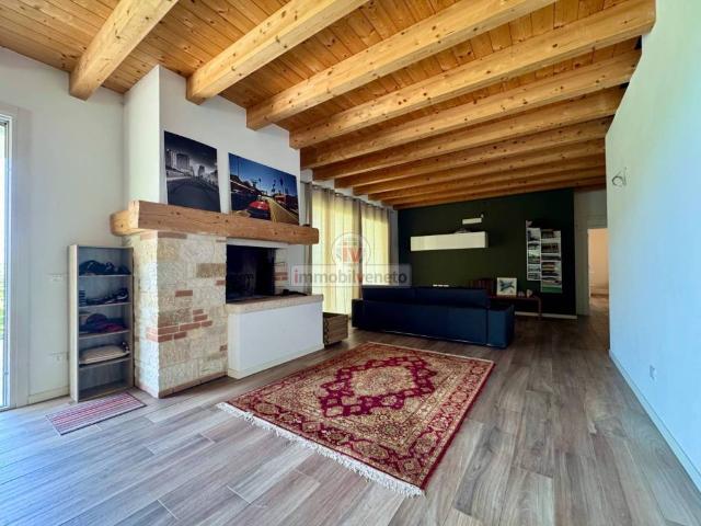 Casa indipendente in vendita a Sarego VI