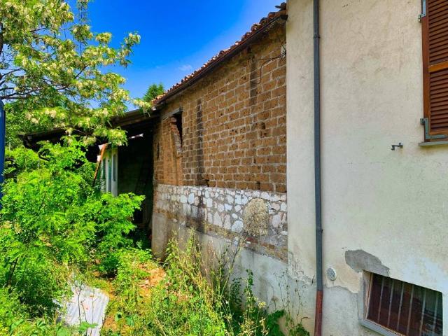 Casa indipendente in vendita a Sarnano MC