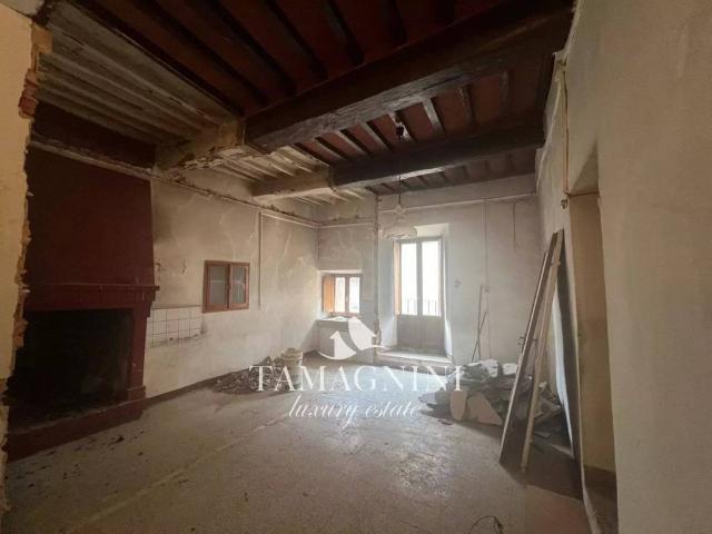 Casa indipendente in vendita a Sarteano SI