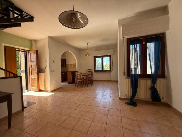Casa indipendente in vendita a Sarteano SI