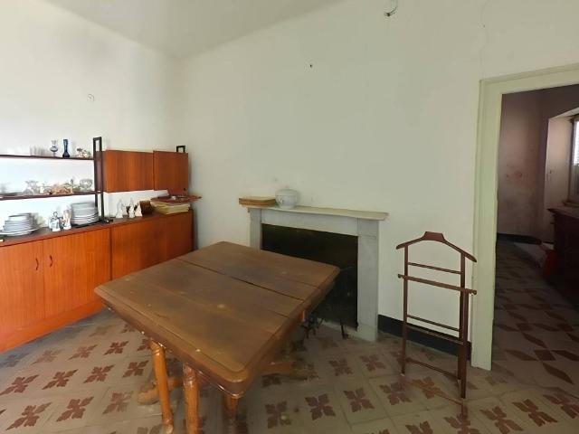Casa indipendente in vendita a Sarzana SP