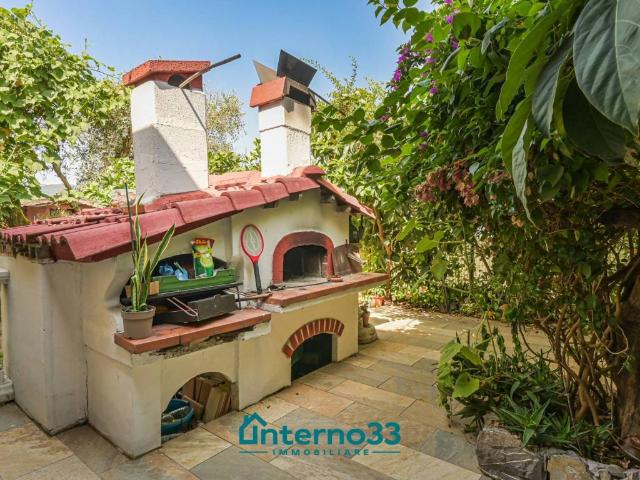 Casa indipendente in vendita a Sarzana SP