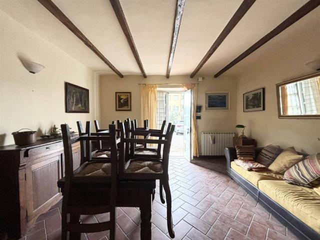 Casa indipendente in vendita a Sarzana SP
