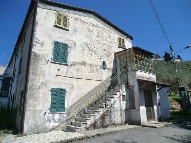 Casa indipendente in vendita a Sarzana SP