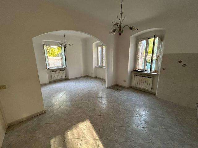 Casa indipendente in vendita a Sarzana SP