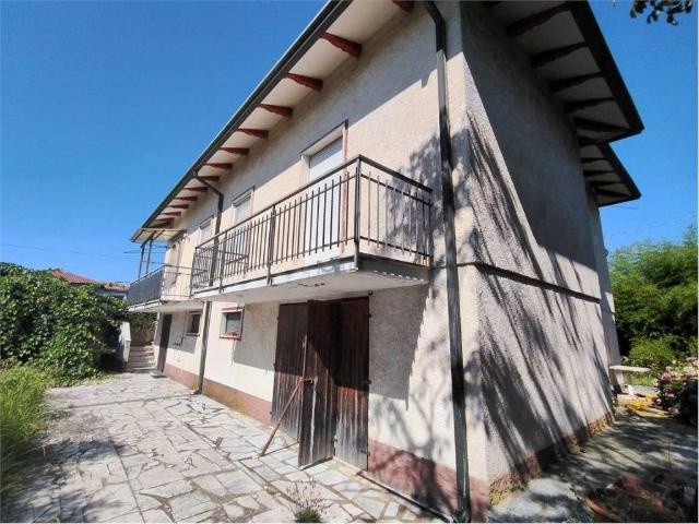 Casa indipendente in vendita a Sarzana SP