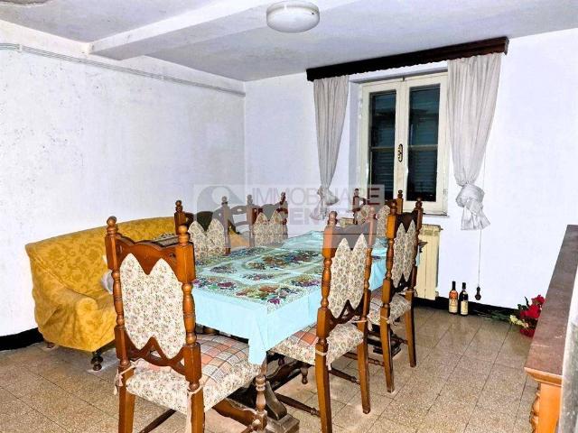 Casa indipendente in vendita a Sarzana SP