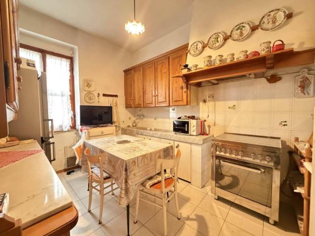 Casa indipendente in vendita a Sarzana SP