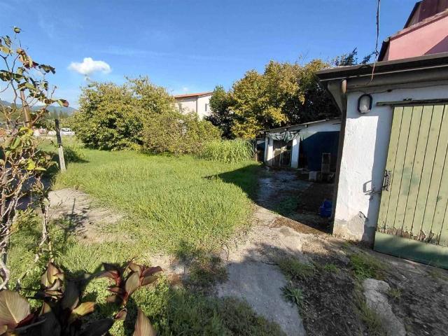 Casa indipendente in vendita a Sarzana SP
