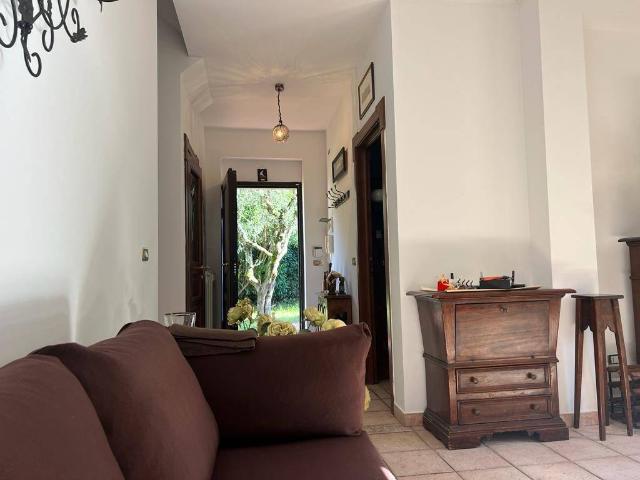 Casa indipendente in vendita a Sarzana SP