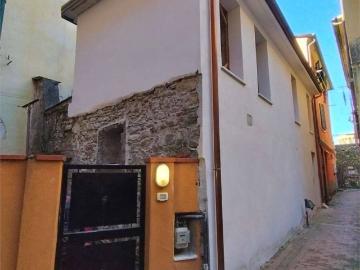 Casa indipendente in vendita a Sarzana SP