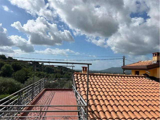 Casa indipendente in vendita a Sarzana SP