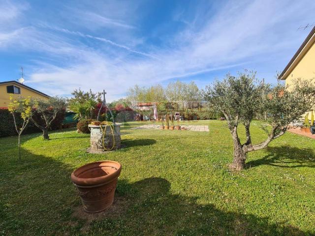 Casa indipendente in vendita a Sarzana SP