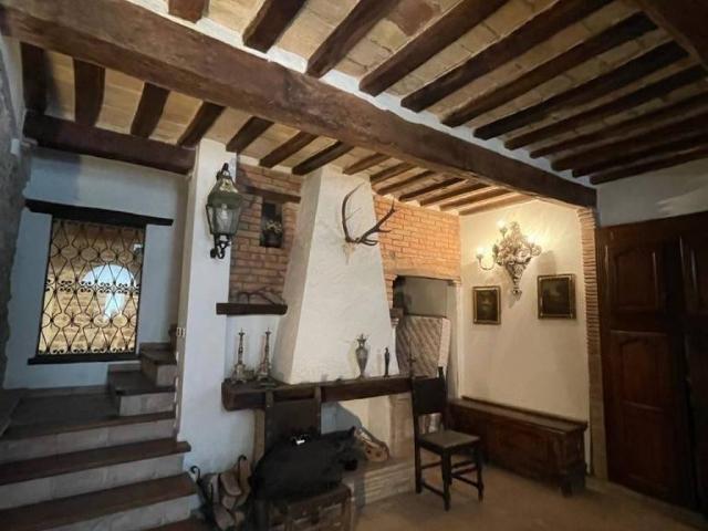 Casa indipendente in vendita a Sassoferrato AN