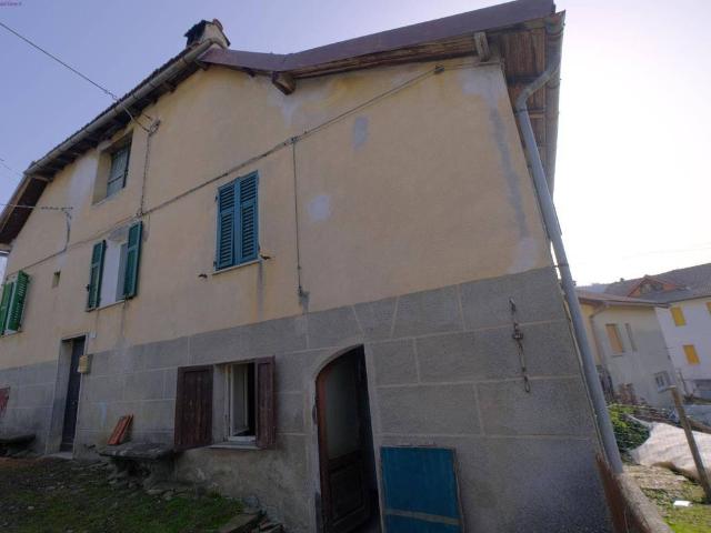 Casa indipendente in vendita a Sassello SV