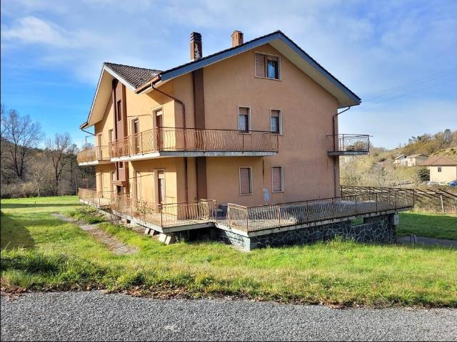 Casa indipendente in vendita a Sassello SV