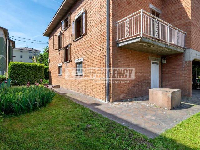 Casa indipendente in vendita a Sassuolo MO
