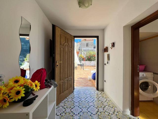 Casa indipendente in vendita a Scala SA