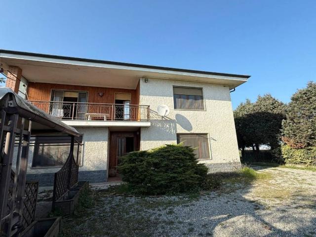 Casa indipendente in vendita a Scalenghe TO