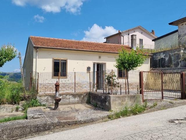 Casa Indipendente in vendita a Scampitella