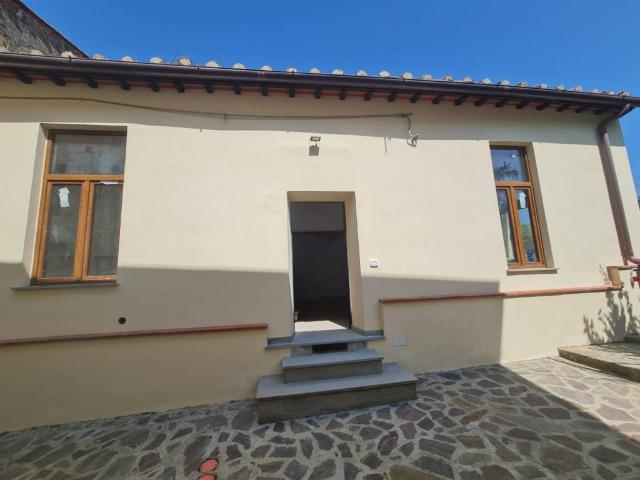 Casa indipendente in vendita a Lastra a Signa FI
