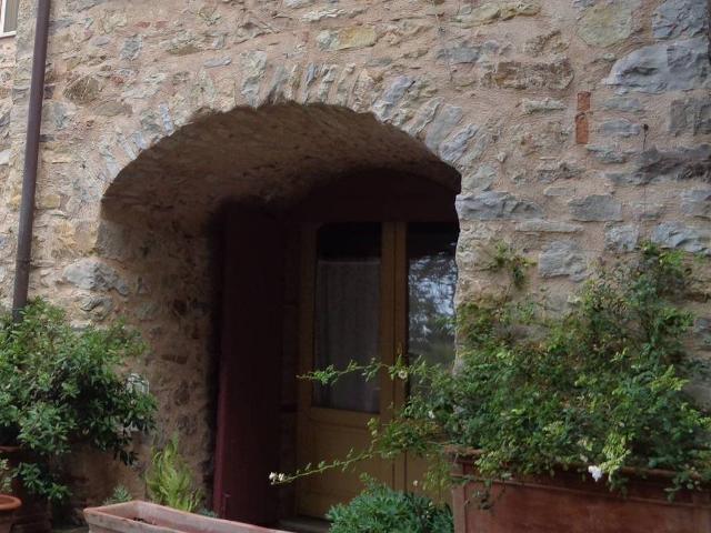 Casa indipendente in vendita a Scansano GR