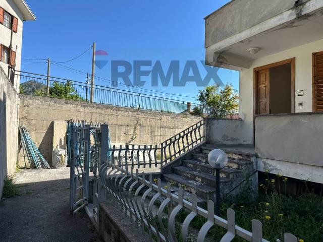 Casa indipendente in vendita a Scapoli IS
