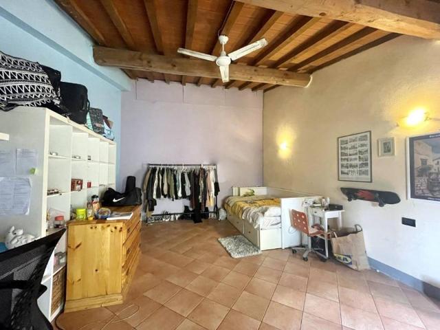 Casa indipendente in vendita a Scarperia e San Piero FI