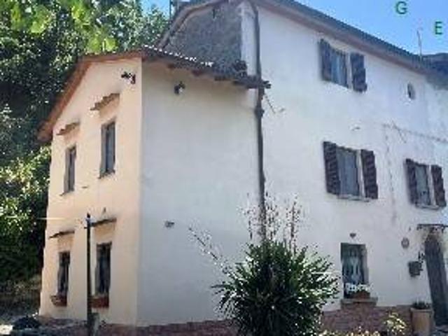 Casa indipendente in vendita a Scarperia e San Piero FI