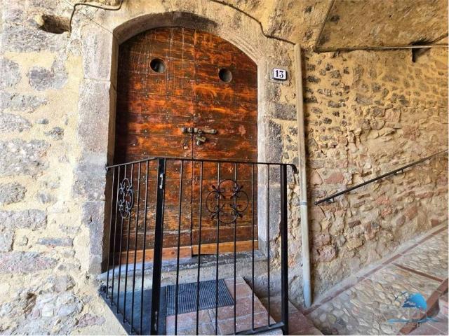 Casa indipendente in vendita a Scheggino PG