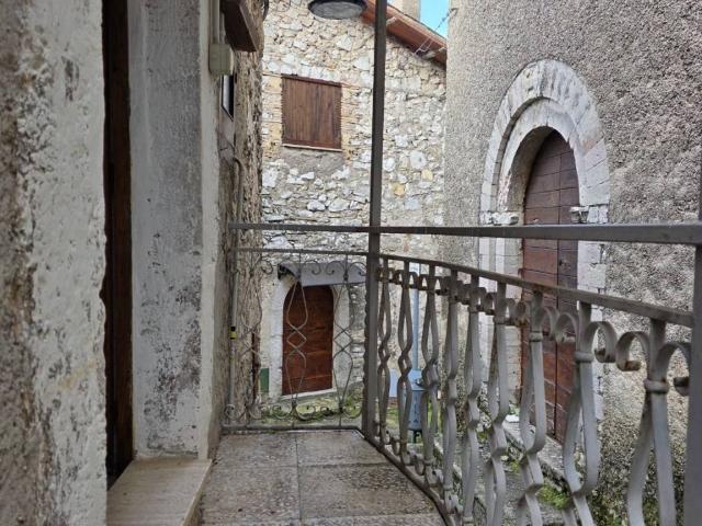 Casa indipendente in vendita a Scheggino PG