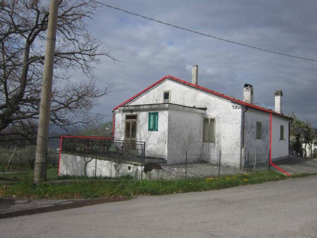 Casa indipendente in vendita a Schiavi di Abruzzo CH