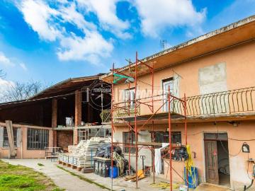 Casa indipendente in vendita a Sciolze TO