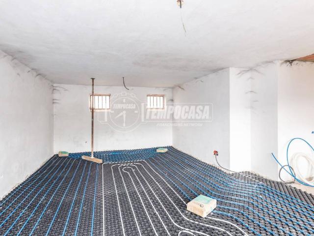 Casa indipendente in vendita a Sciolze TO